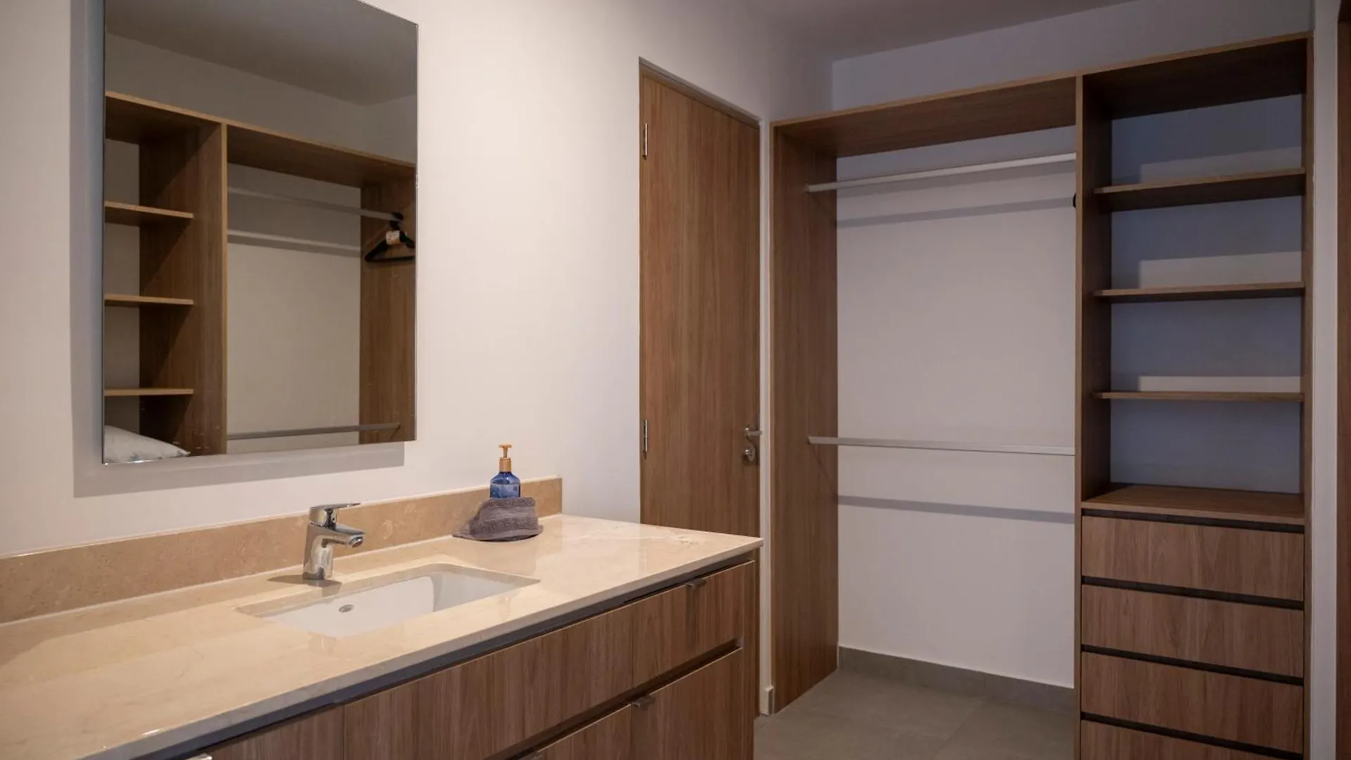 Departamento De Lujo Frente A Plaza Harbor Apartman Mérida Mexikó
